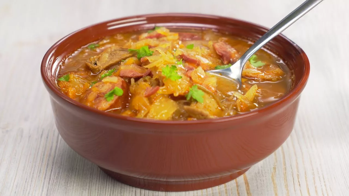 Суп капустник по-чешски: согревающее наслаждение в каждом глотке