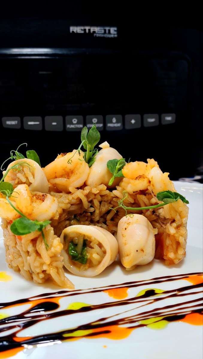 Морская паэлья, приготовленная в аэрогриле: секреты идеального вкуса и подачи