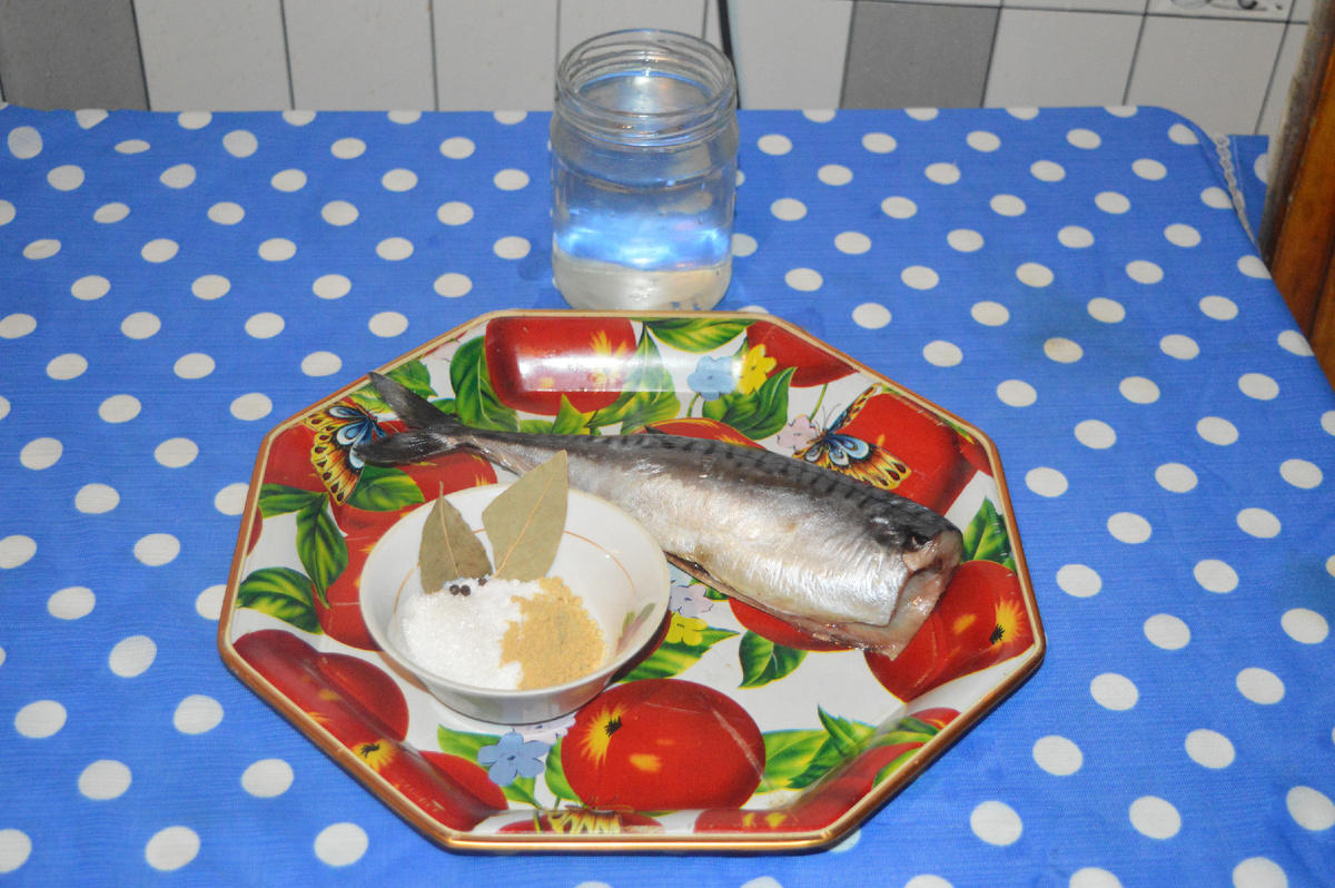 Засоленная скумбрия с горчичным акцентом