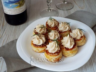 Идеальные закуски из слоеного теста для новогоднего стола