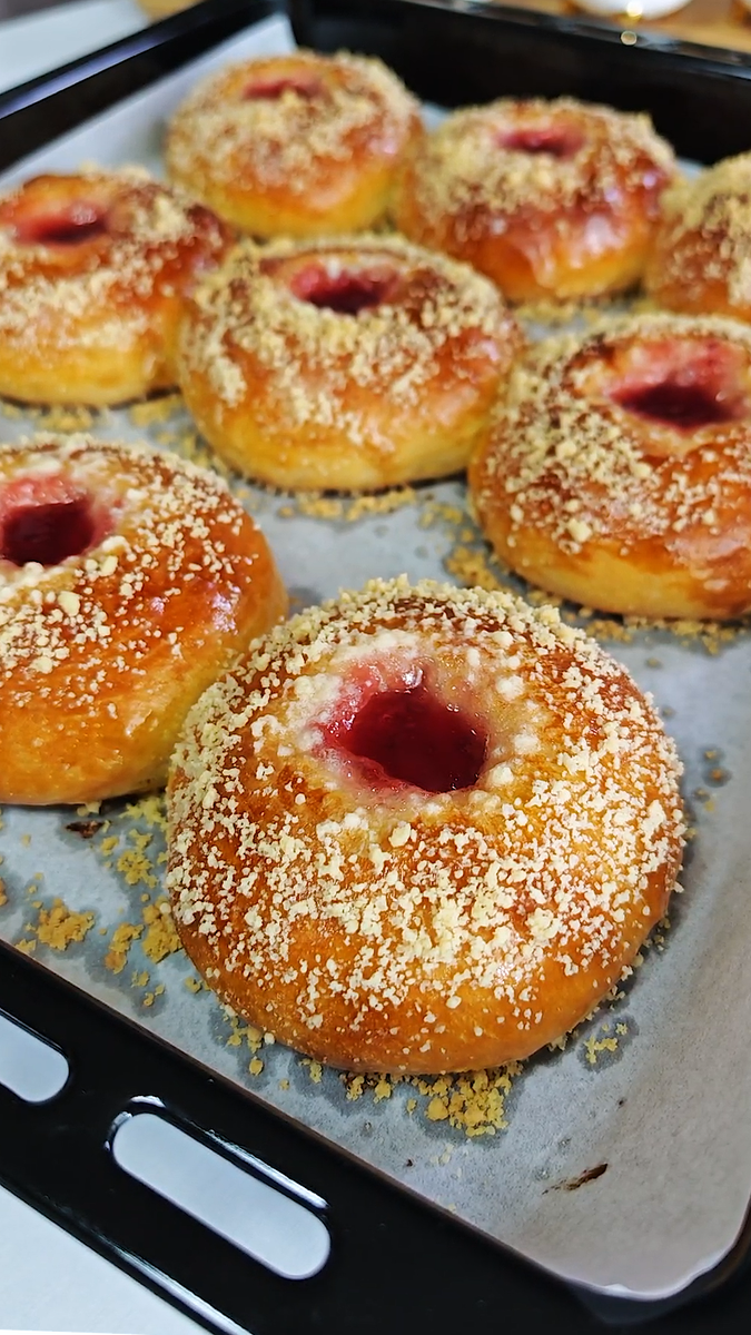 Мягкие булочки с джемом: рецепт, который сделает ваш день ярче