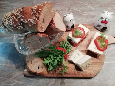 Как испечь французский багет из цельнозерновой муки: простой рецепт с хлебопечкой