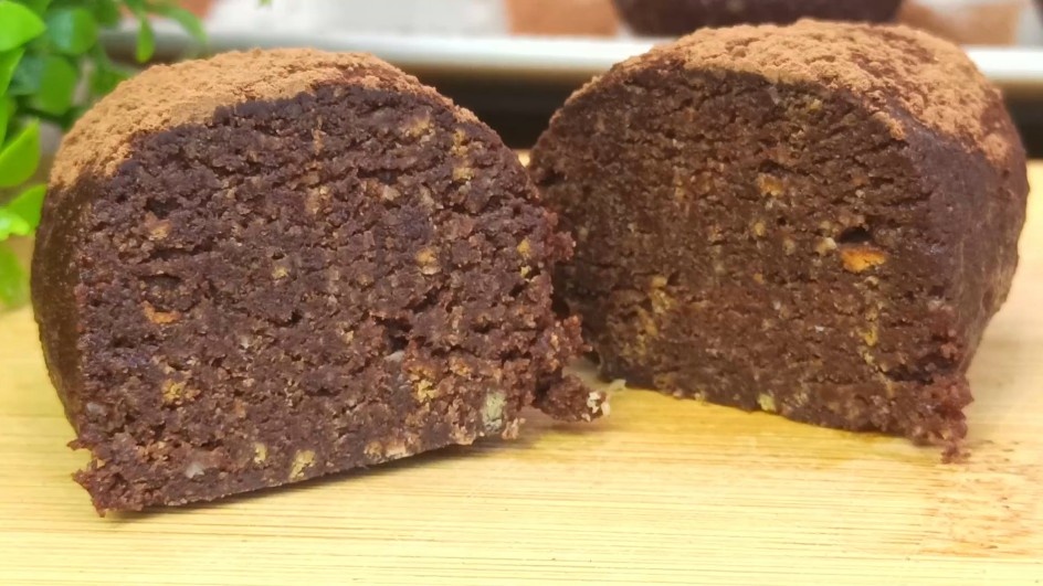 Приготовление шоколадного пирожного без выпечки за 10 минут