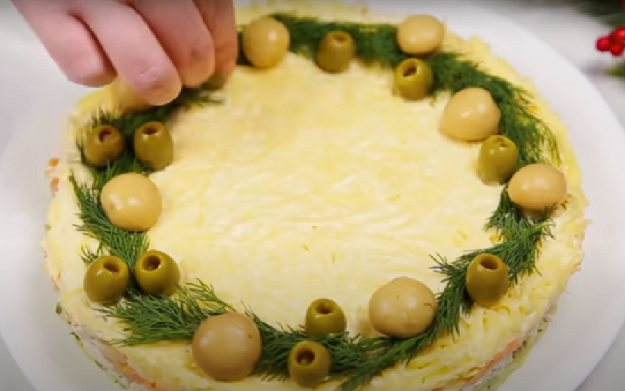 Восхитительный торт-салат «Венок» для вашего праздника