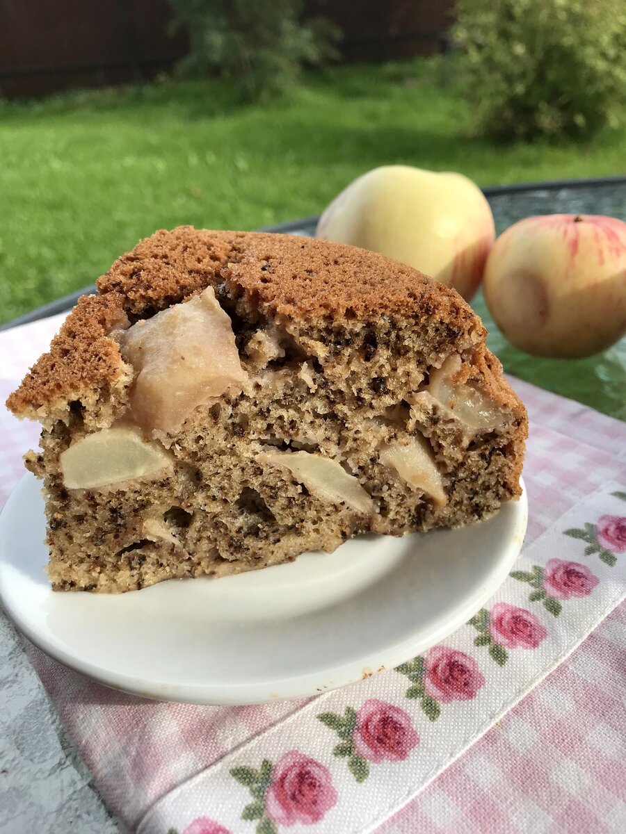 Яблочный пирог с корицей для мультиварки: легко и вкусно