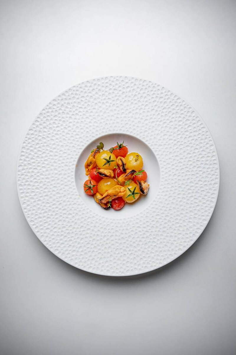 Морское вдохновение: мидии с томатами в нори