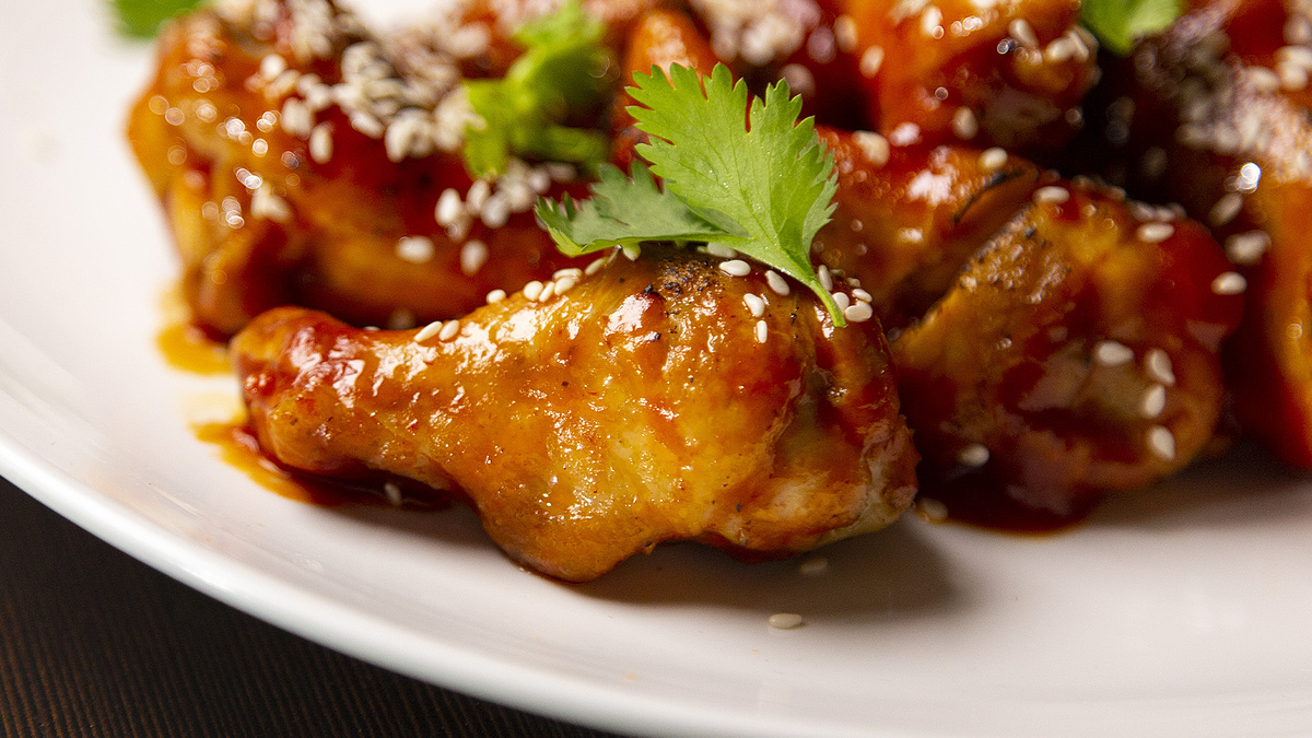 Как приготовить идеальные куриные крылышки в кисло-сладком соусе