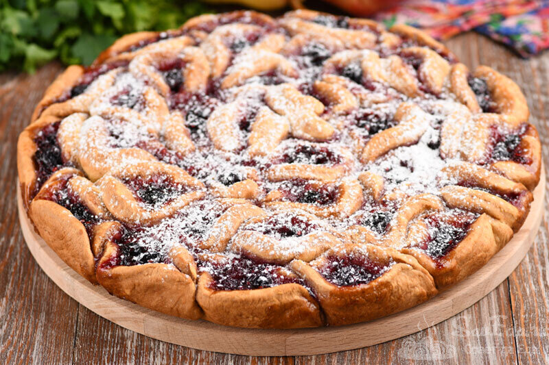 Необычный пирог с вареньем: ваш новый любимый десерт