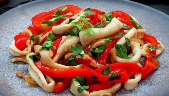 Кальмары в пряном соусе: новый взгляд на любимое блюдо