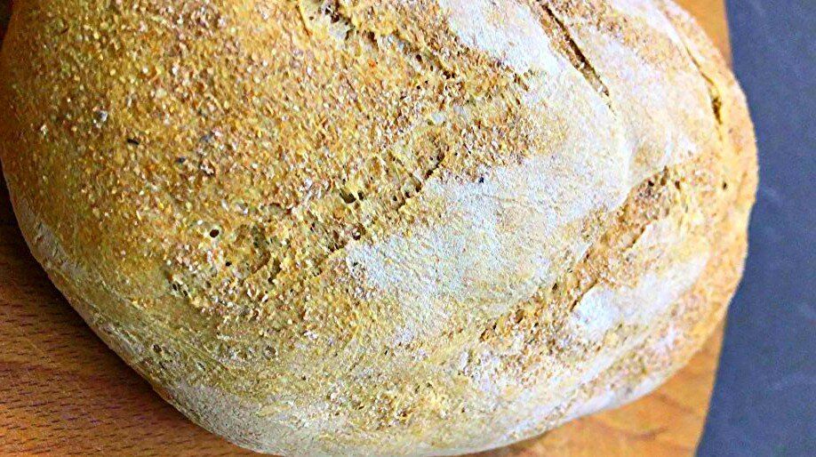 Как испечь цельнозерновой хлеб с хрустящей корочкой на домашней кухне