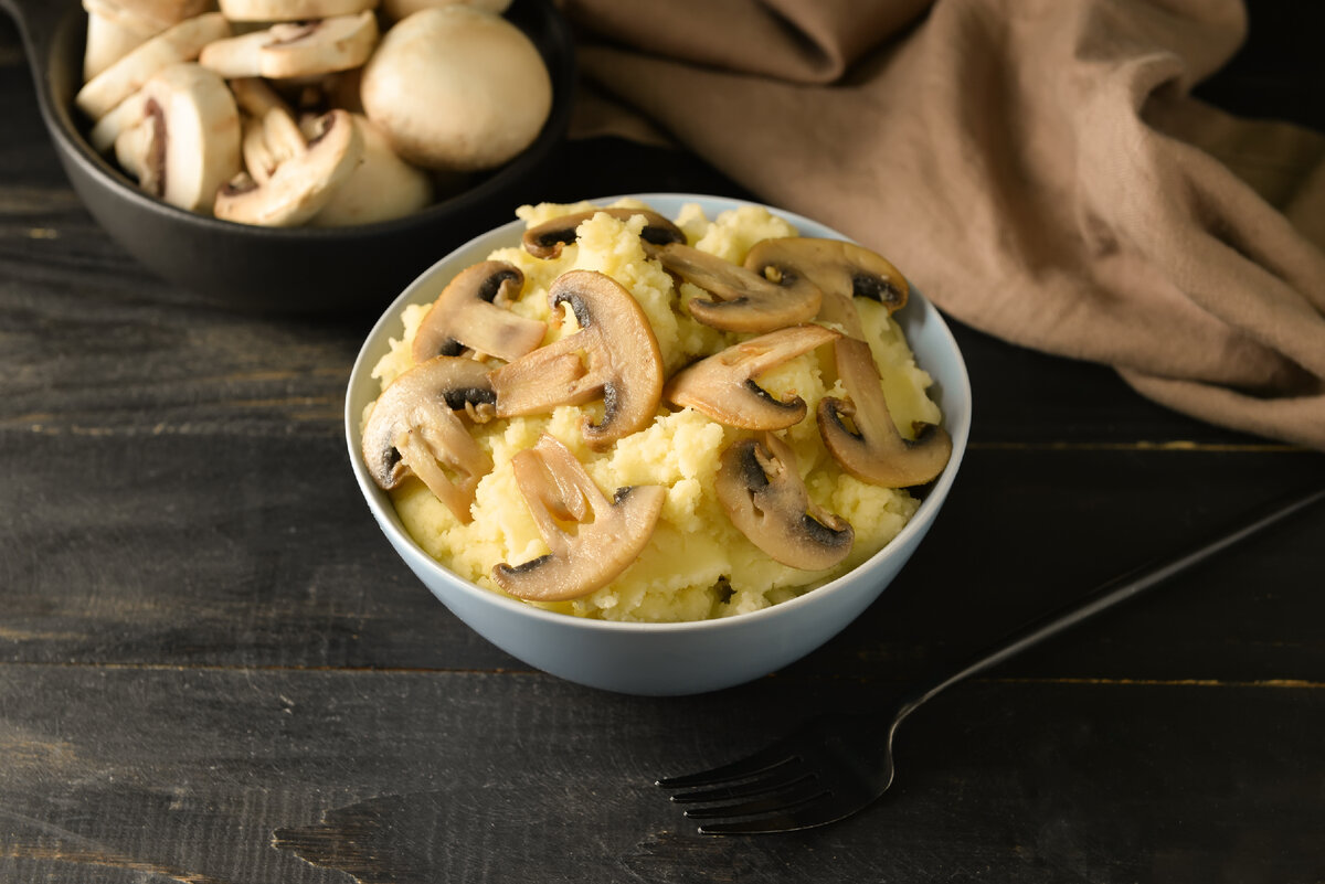 Теплое объятие домашней кухни: запеченное картофельное пюре с грибами