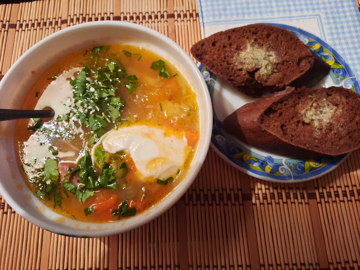 Теплота домашних супов для уютных вечеров