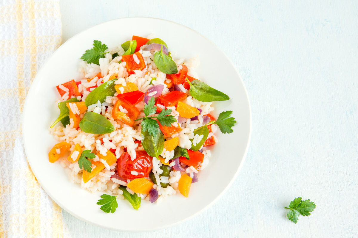 Вкусный рис с овощами: простой рецепт для любителей вегетарианской кухни