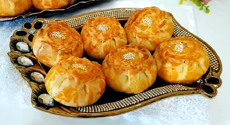 Уникальные пирожки с курицей и овощами: как получить вкус тандыра в духовой печи