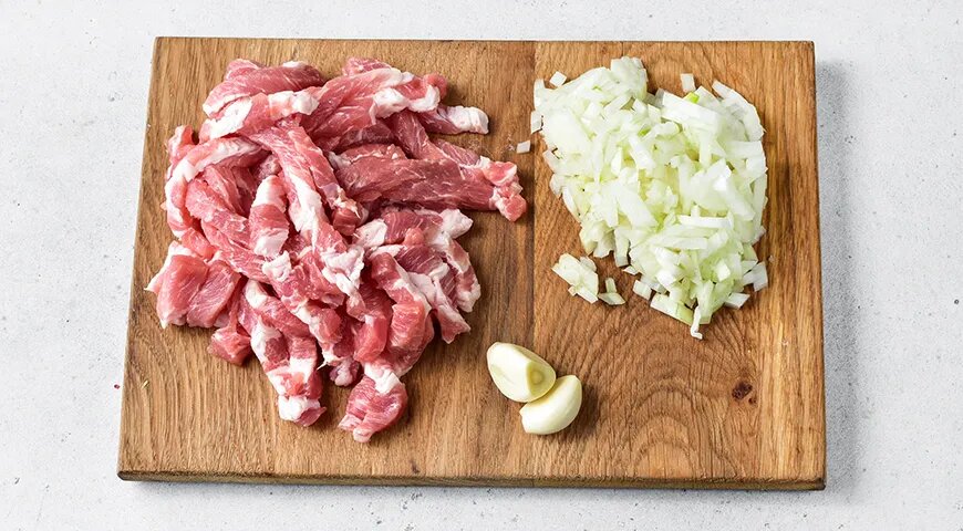 Изысканная поджарка с подливкой: пошаговый рецепт