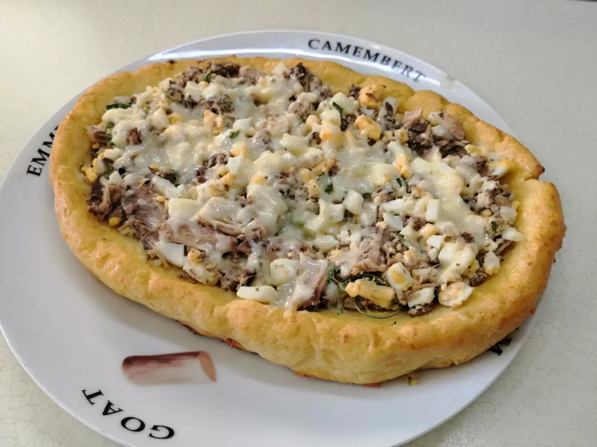 Творожное тесто с тунцом и яйцами: идеальное сочетание для легкого перекуса