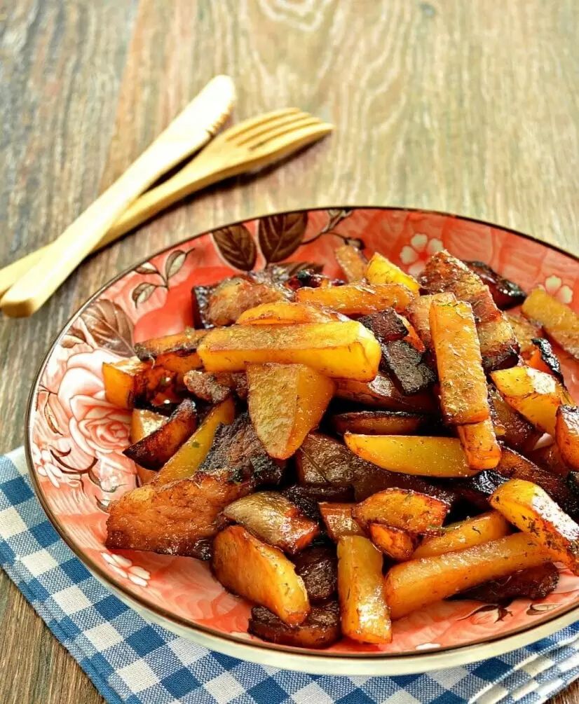 Нежный жареный картофель с салом в мультиварке: ваш новый фаворит