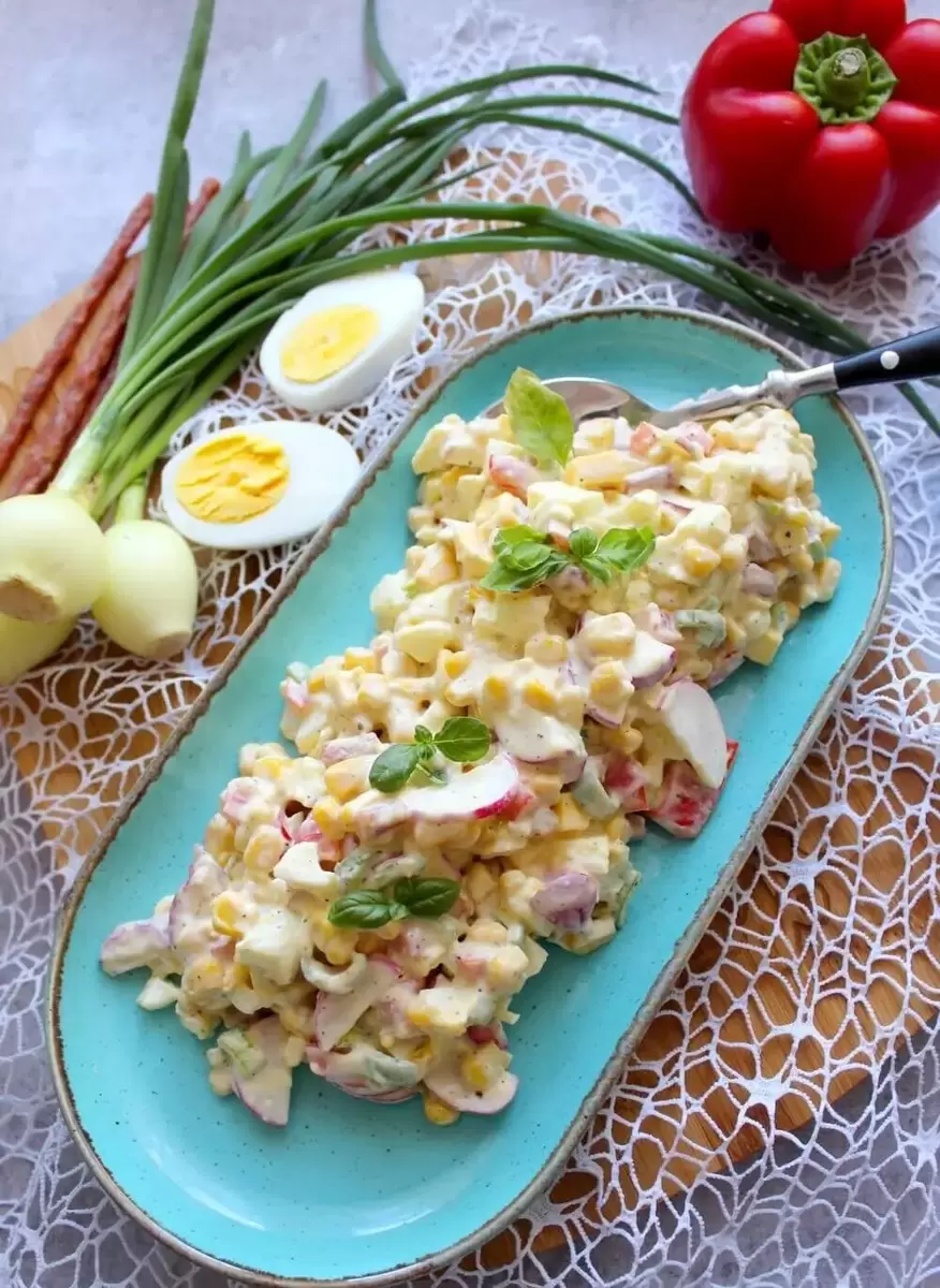 Оригинальные салаты для весеннего праздника 8 марта