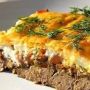 Куриная печень с овощами и сыром