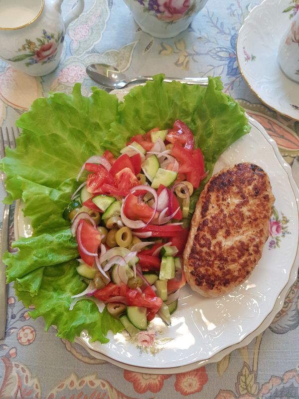 Индейские котлеты: исторический вкус с современным салатом