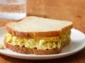Вкусные и полезные бутерброды с яичным салатом и карри