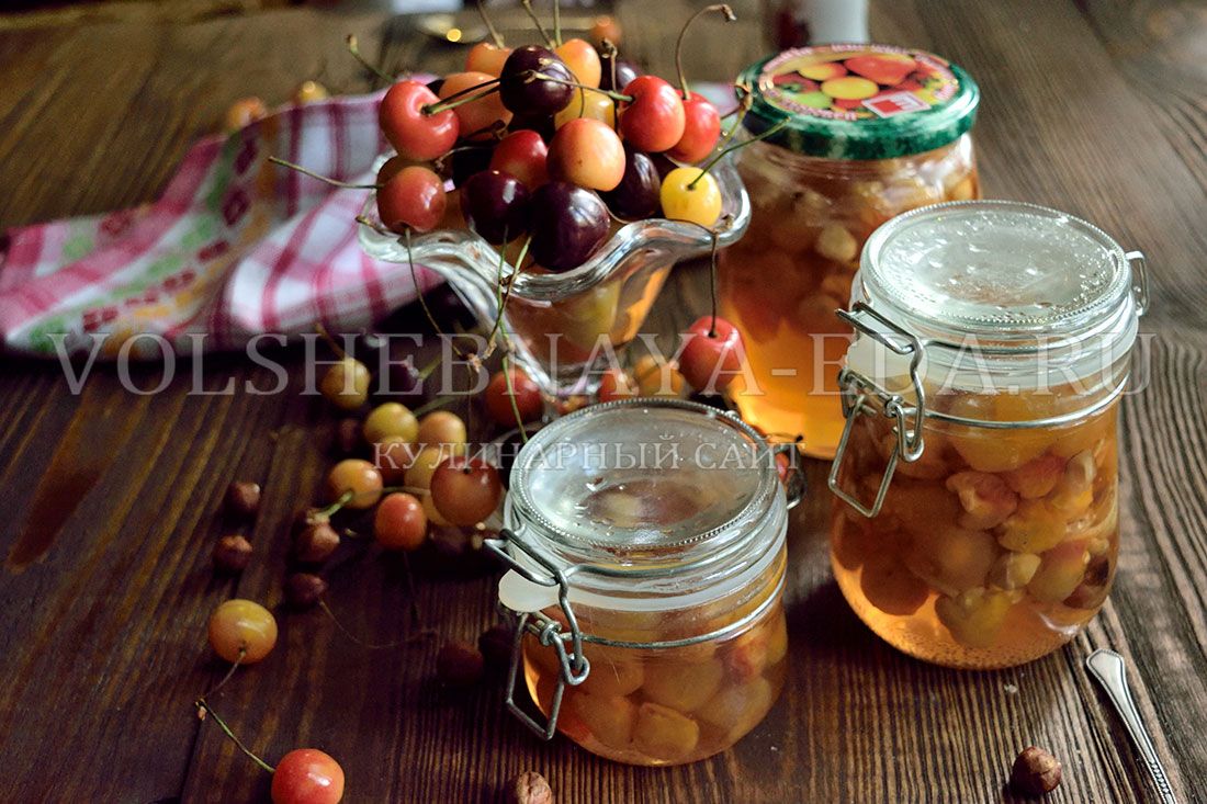 Нежное варенье из желтой черешни с орехами и лимоном