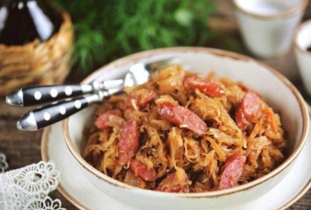 Бюргерская тушеная капуста: сытное и ароматное угощение